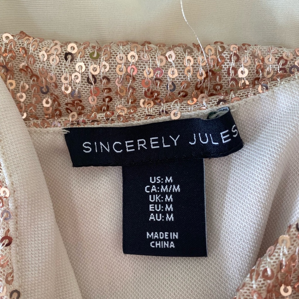 Sincerely Jules Gold Sequin Detail Top - Picture 2 of 2